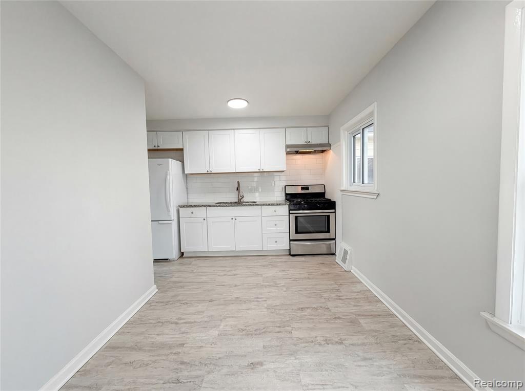 22103 Wilmot Avenue, Eastpointe, MI 48021 — Photo 2