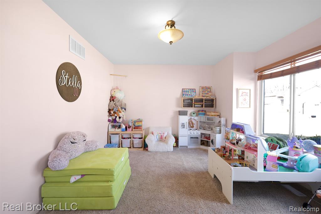 52391 WALNUT Drive, Chesterfield, MI 48047 — Photo 12