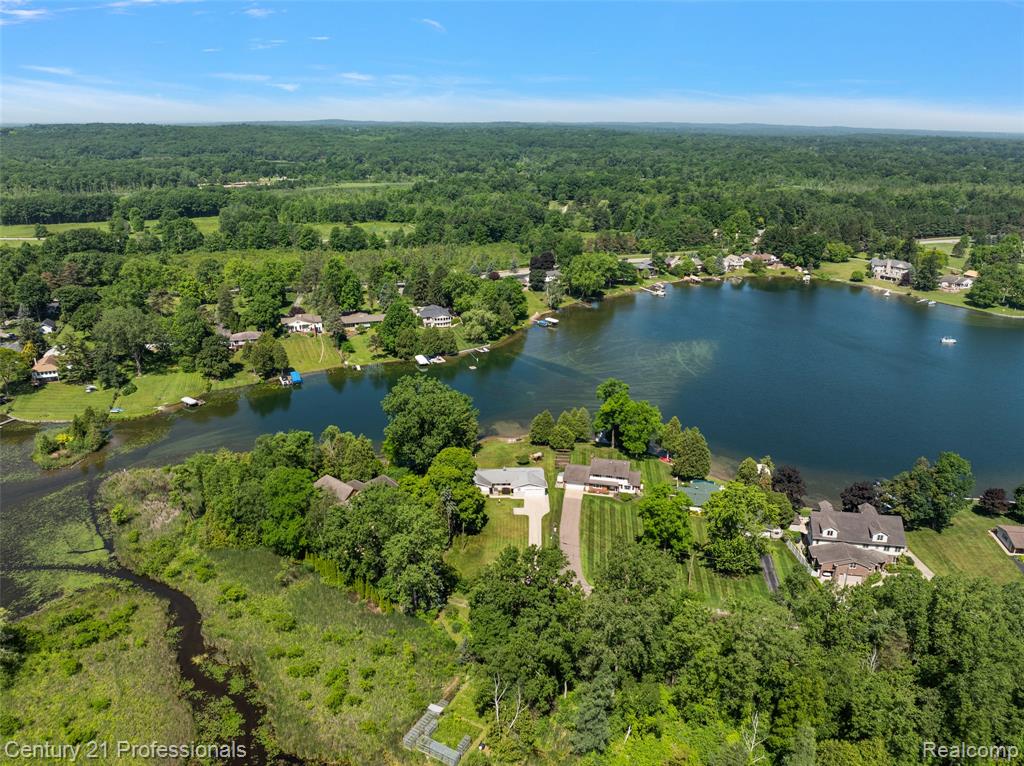 9311 Whipple Shores Drive, Clarkston, MI 48348 — Photo 38