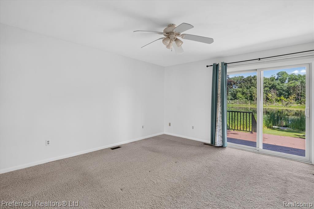 5524 Lawrence Court, Pinckney, MI 48169 — Photo 20