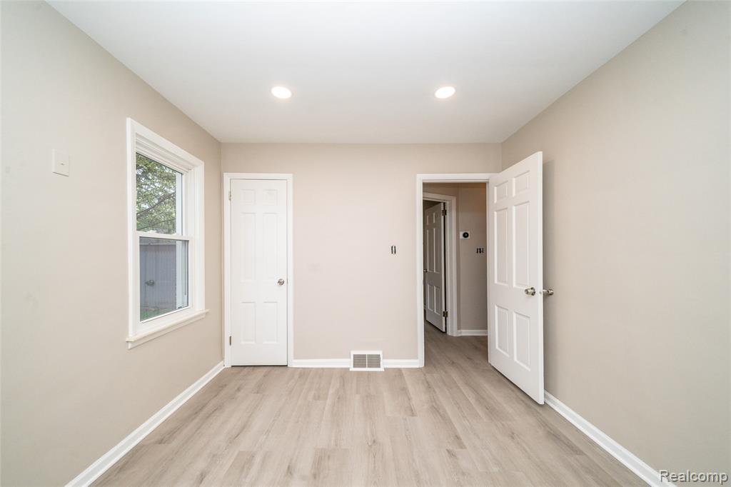 162 N Genesee Avenue, Pontiac, MI 48341 — Photo 26