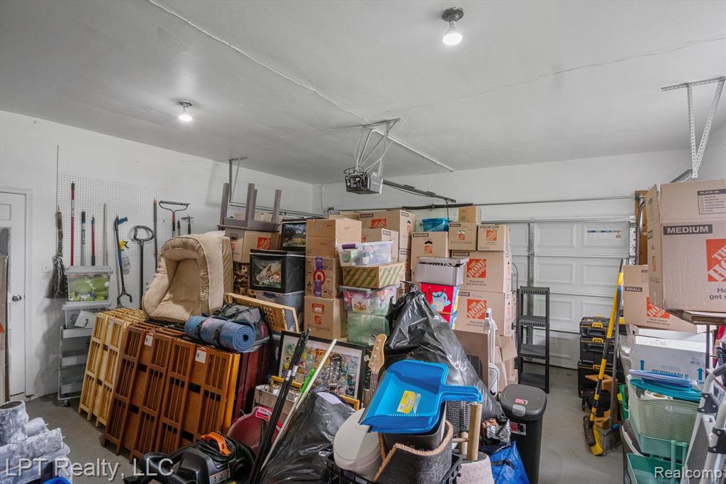 18441 ROSELAND Boulevard, Lathrup Village, MI 48076 — Photo 48