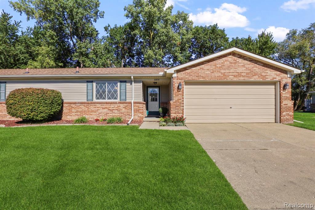 16891 N Gardenia Drive, Fraser, MI 48026