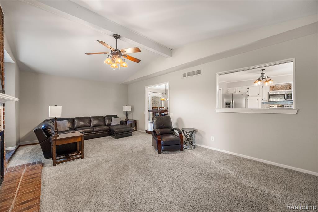 46073 Hollowoode Lane, Macomb, MI 48044 — Photo 17