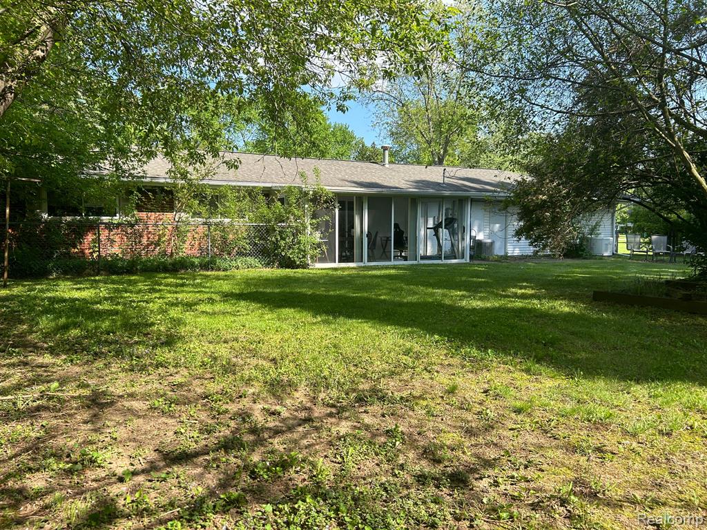 6681 PEAR Lane, Clarkston, MI — Photo 3