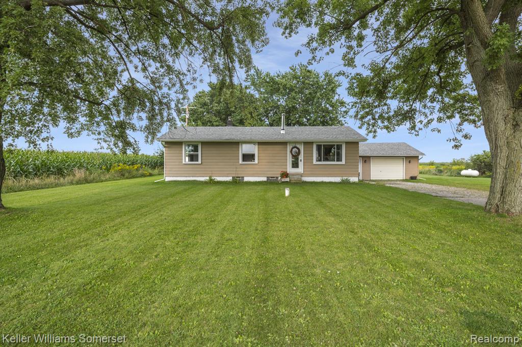 908 BROWN CITY Road, Imlay City, MI 48444 — Photo 2
