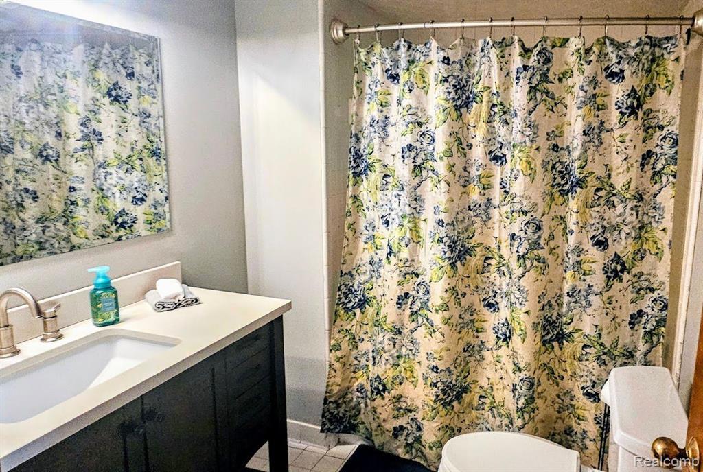 1585 HARBOUR Boulevard, Trenton, MI 48183 — Photo 5