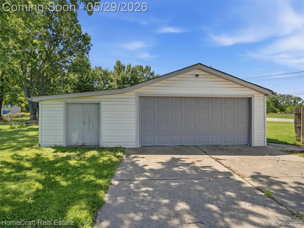 31245 BEVERLY Road, Romulus, MI 48174 — Photo 18