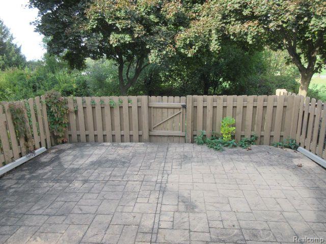 1835 BRENTWOOD Drive, Troy, MI 48098 — Photo 33