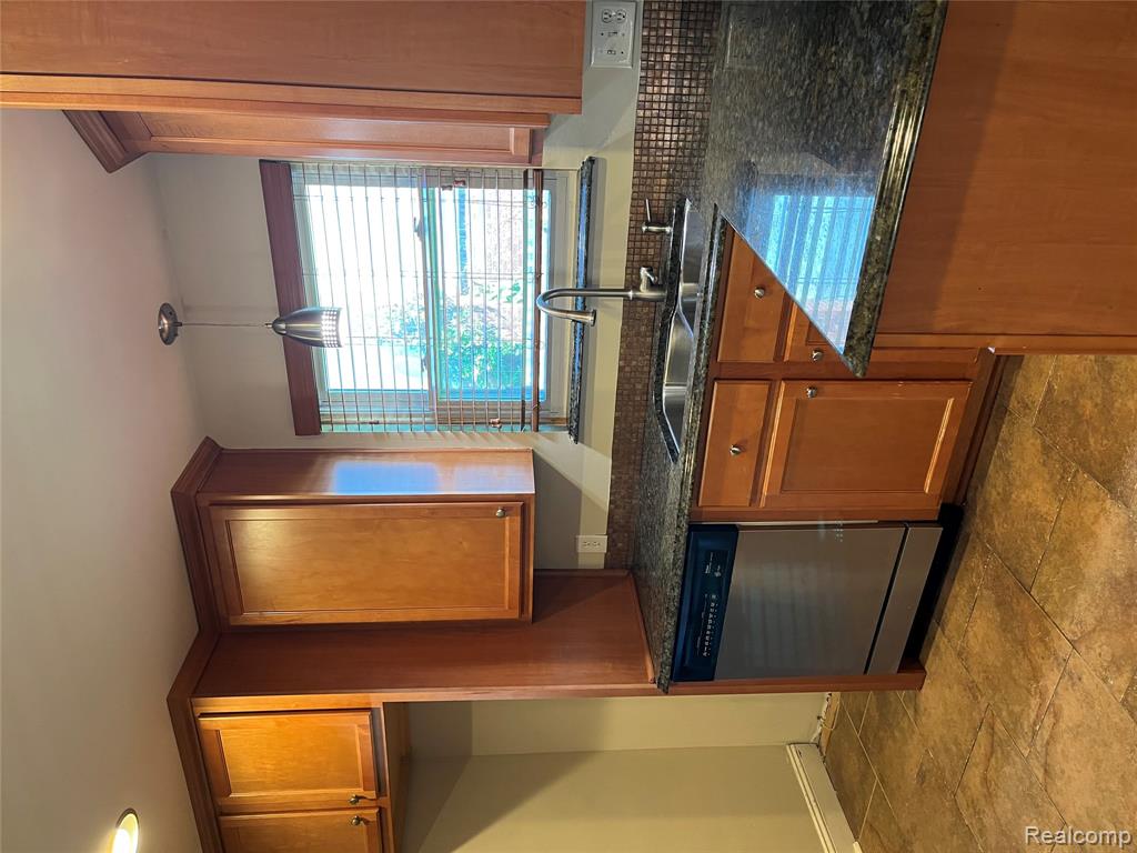 9001 Riverdale, Redford, MI 48239 — Photo 24