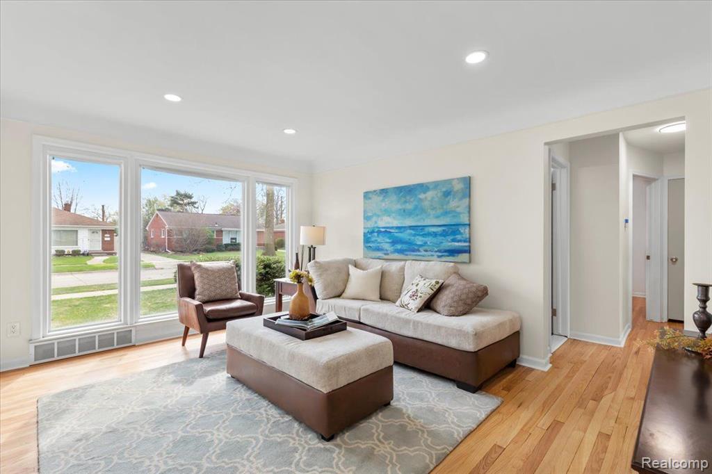 9159 NATHALINE, Redford, MI 48239 — Photo 4