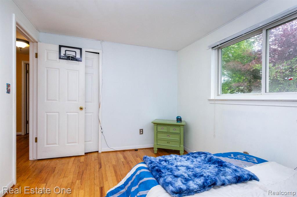 6011 Walker Drive, Troy, MI 48085 — Photo 33