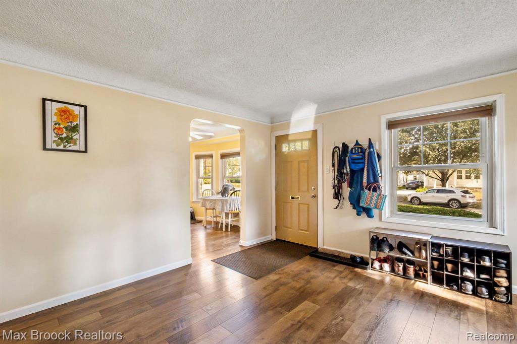 4428 Washington Street, Wayne, MI 48184 — Photo 9