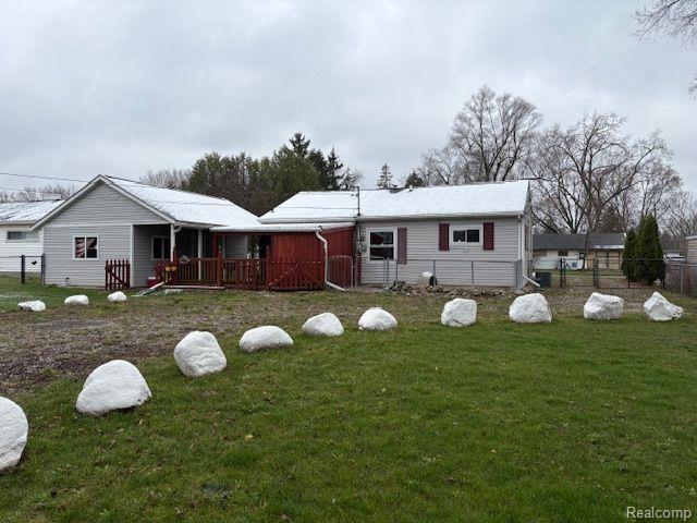 6101 SPRINGDALE Boulevard, Grand Blanc, MI 48439 — Photo 3