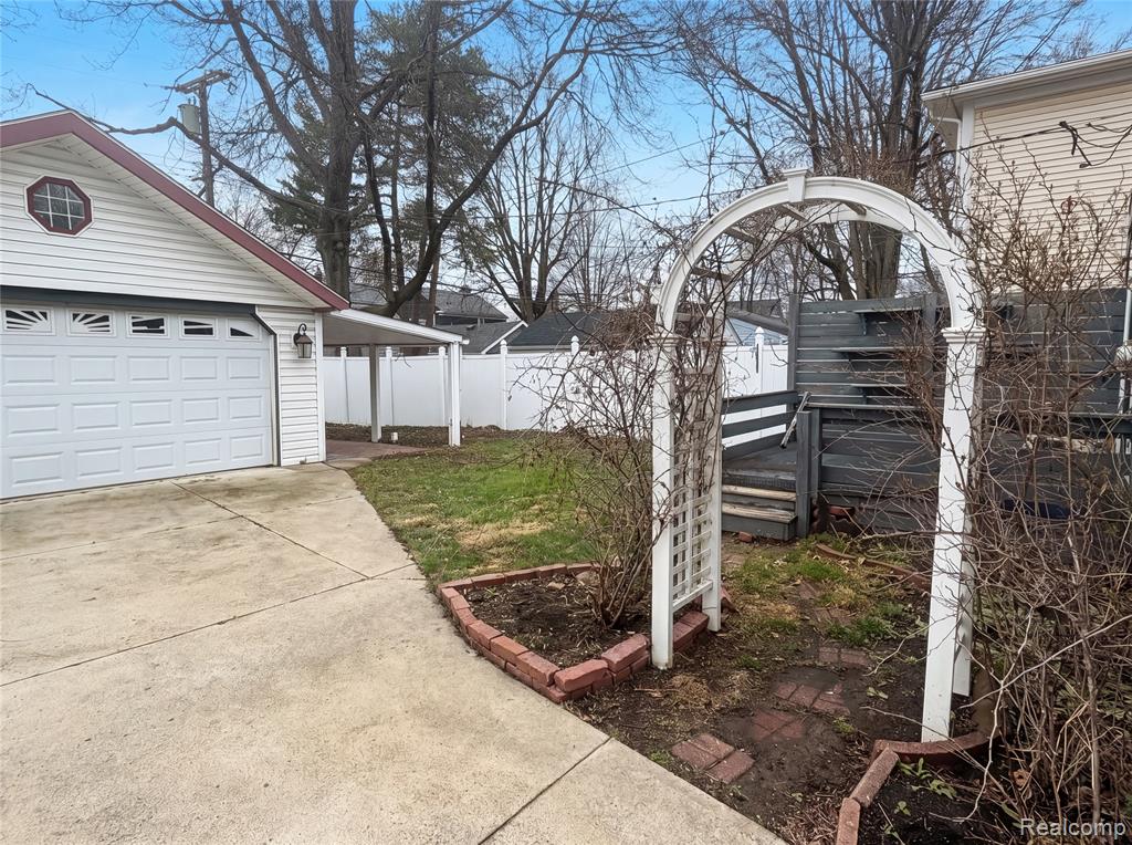 916 Longfellow Avenue, Royal Oak, MI 48067 — Photo 25