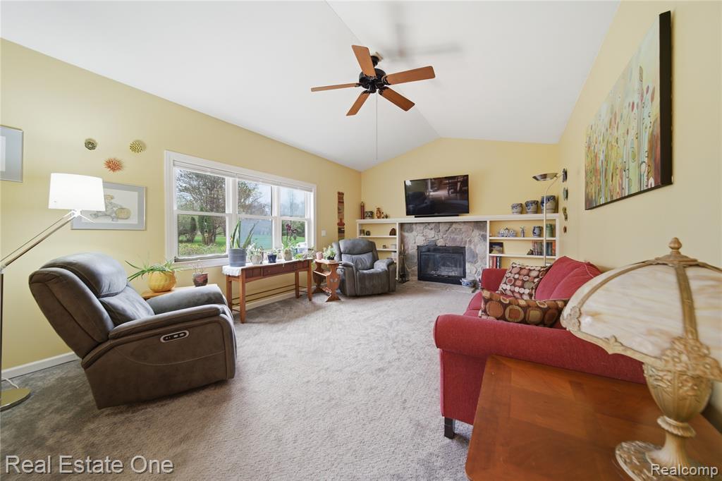 8135 Kimble Drive, Pinckney, MI 48169 — Photo 16
