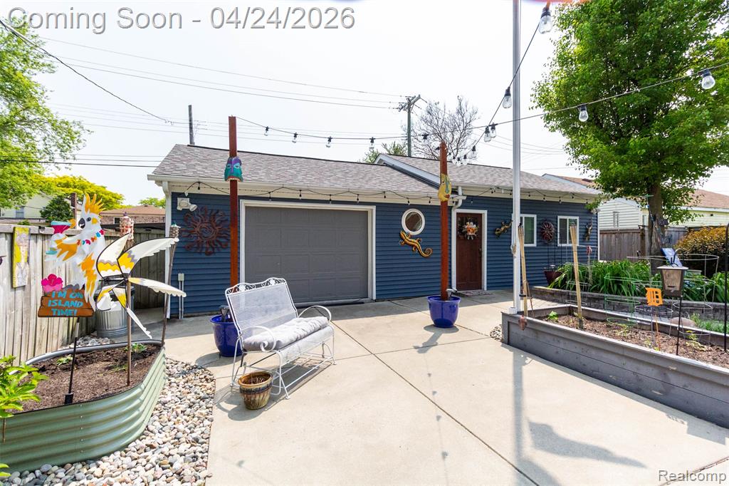 653 Chestnut Street, Wyandotte, MI 48192 — Photo 48