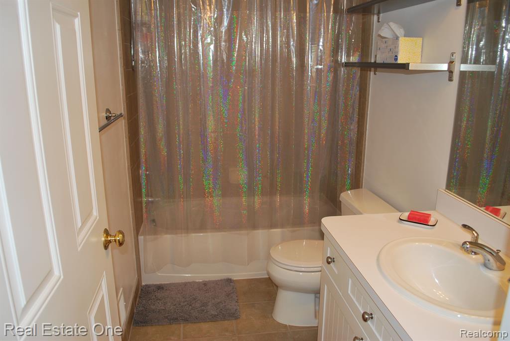 49664 TAFT Lane, Canton, MI 48188 — Photo 65