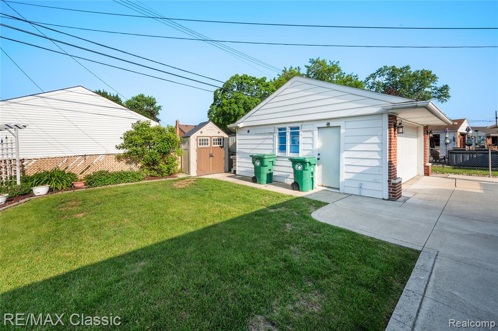 6622 Schaller Street, Garden City, MI — Photo 27