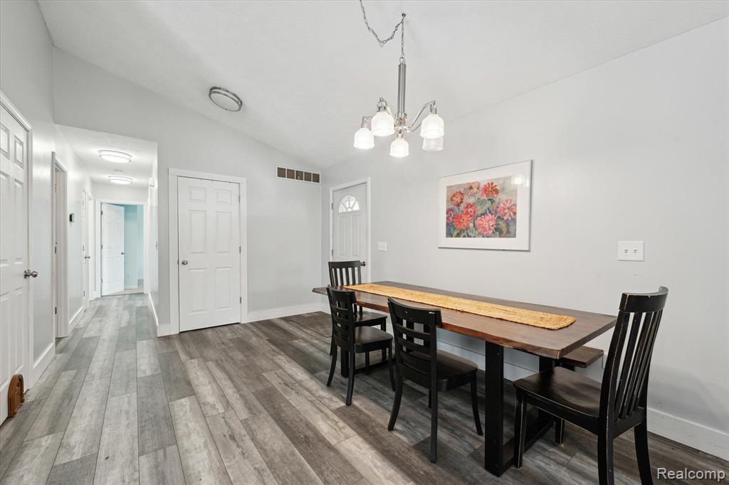 5817 CARTER, Howell, MI 48843 — Photo 15