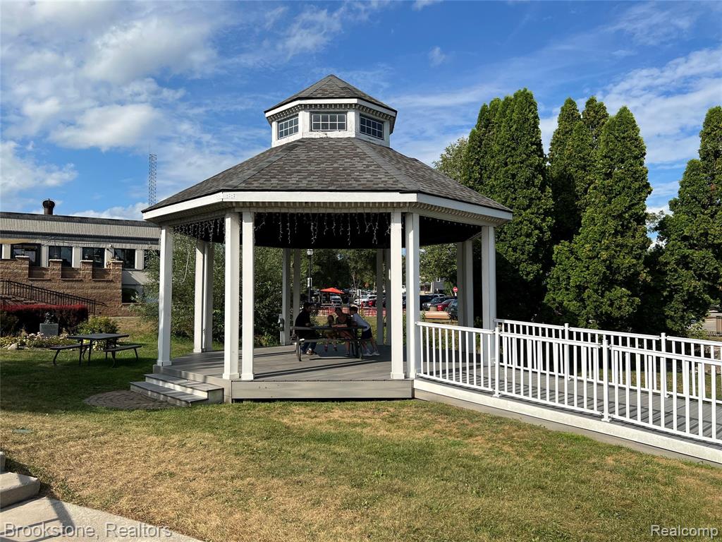 400 E Flint Street, Lake Orion, MI 48362 — Photo 38