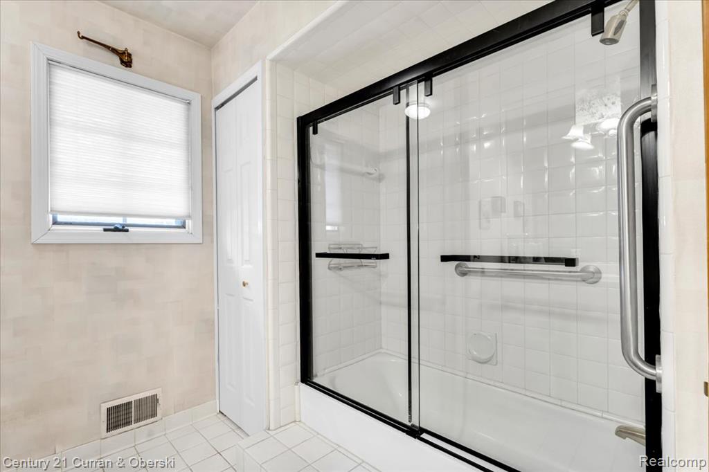 13741 Chestnut Street, Southgate, MI 48195 — Photo 14