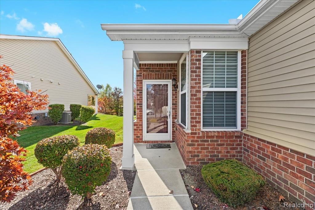 24338 Walloon Way, Brownstown, MI 48134 — Photo 5