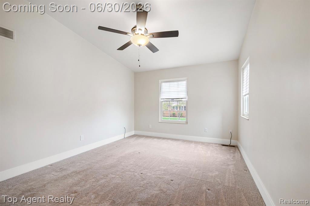 38887 Country Circle, Farmington Hills, MI 48331 — Photo 15