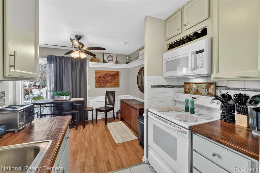 526 W Rockwell Street, Fenton, MI 48430 — Photo 18