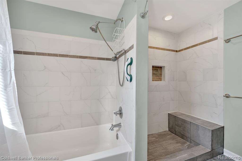 666 OXFORD OAKS Lane, 16-D, Oxford, MI 48371 — Photo 17