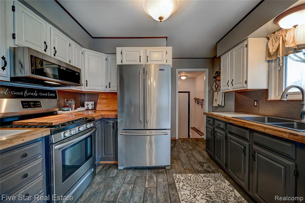 2995 Beaumont Drive, Highland, MI 48356 — Photo 14