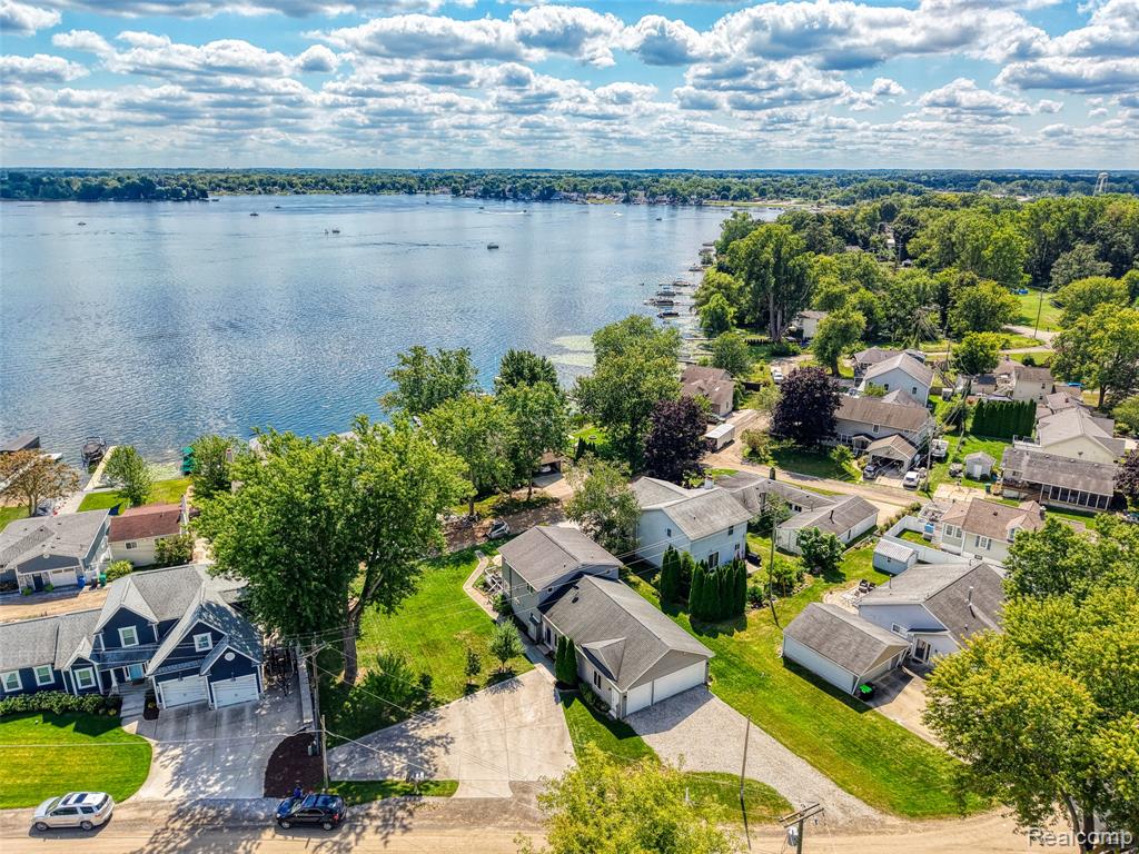 11728 Kenton Drive, Whitmore Lake, MI 48189 — Photo 45