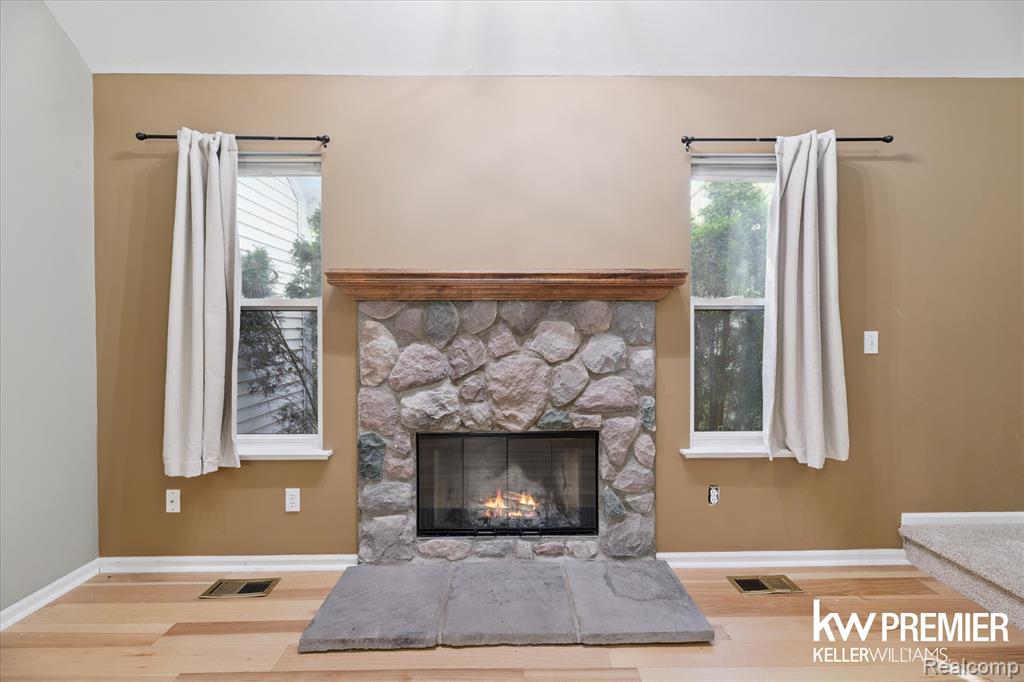 9301 Cardwell Street, Livonia, MI 48150 — Photo 7