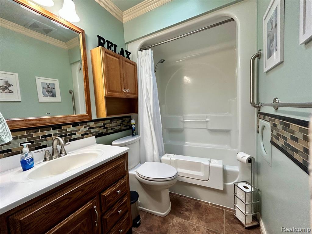 6577 N LAPEER Road, Fostoria, MI 48435 — Photo 21