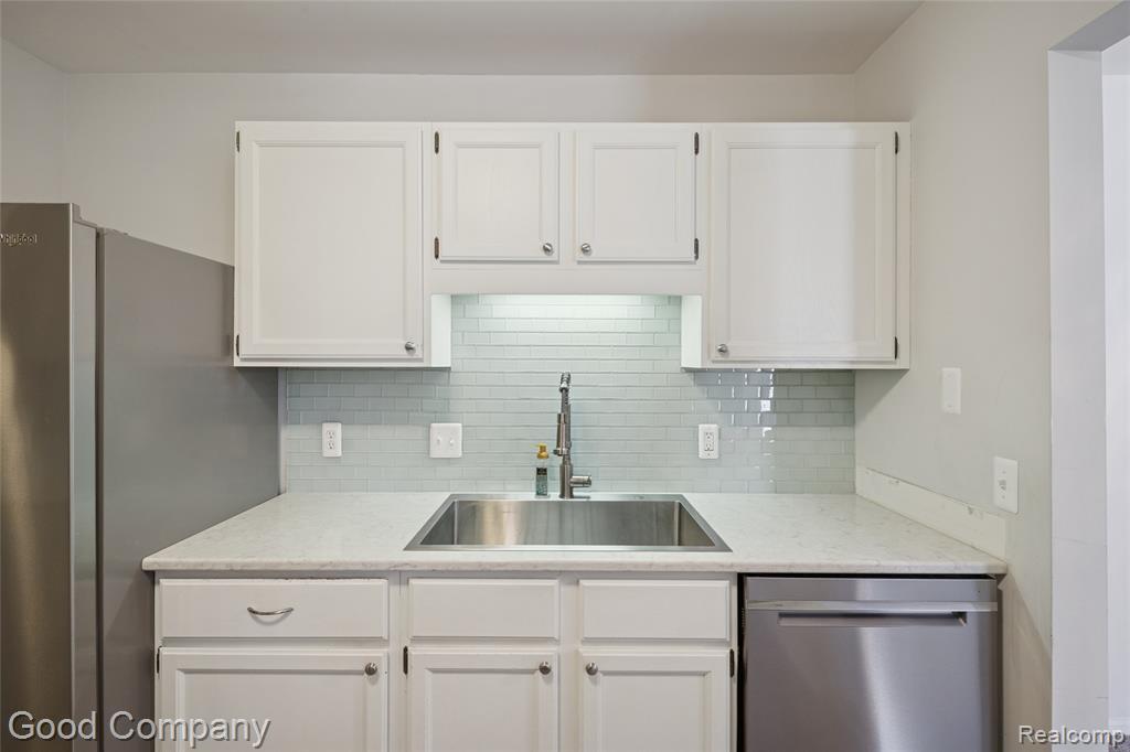 9200 North Drive, Saint Clair Shores, MI 48082 — Photo 9