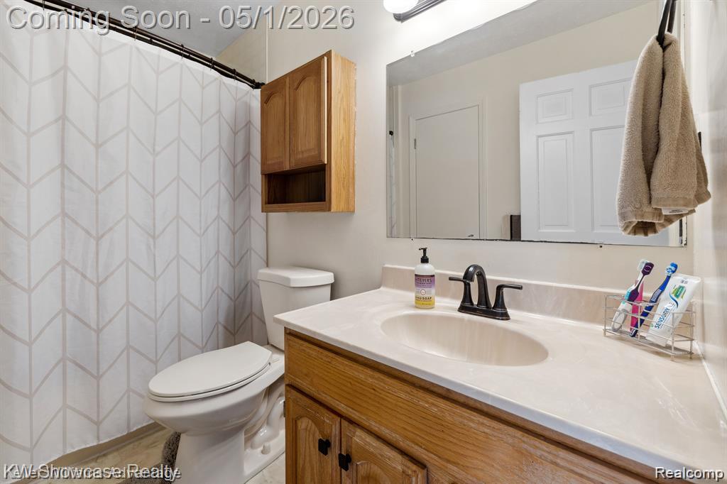 543 Woodland Drive, South Lyon, MI 48178 — Photo 14