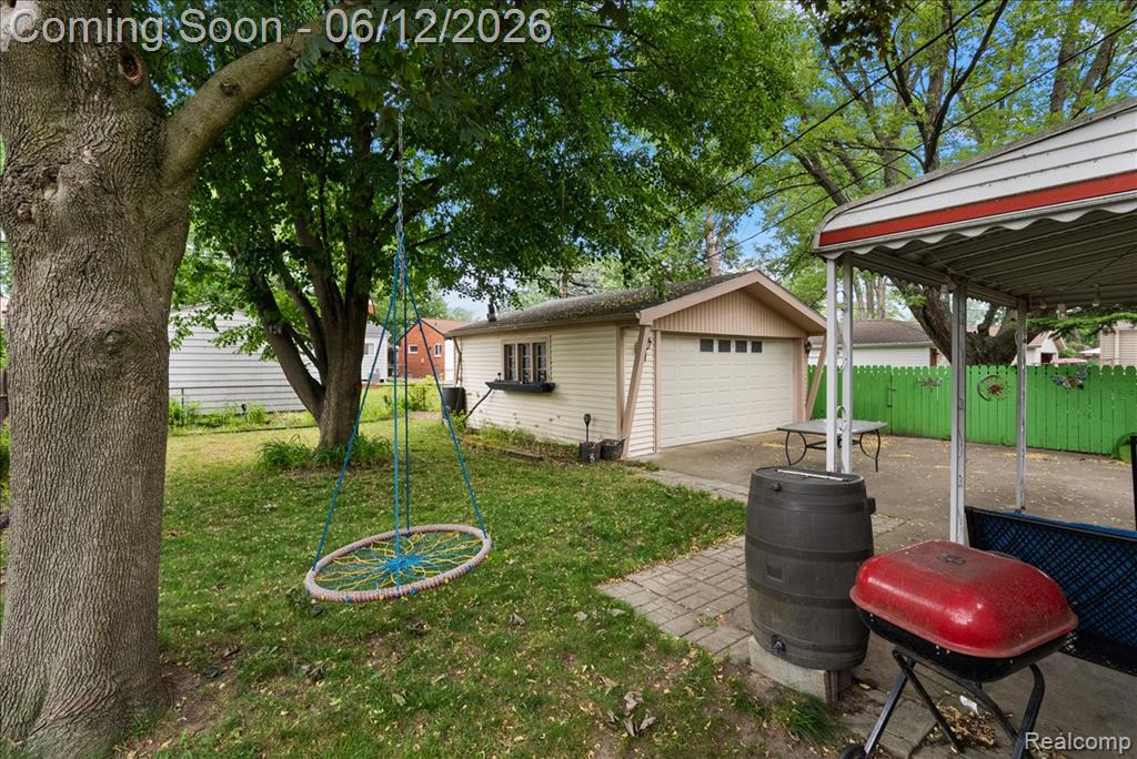 29555 Herbert Street, Madison Heights, MI 48071 — Photo 28