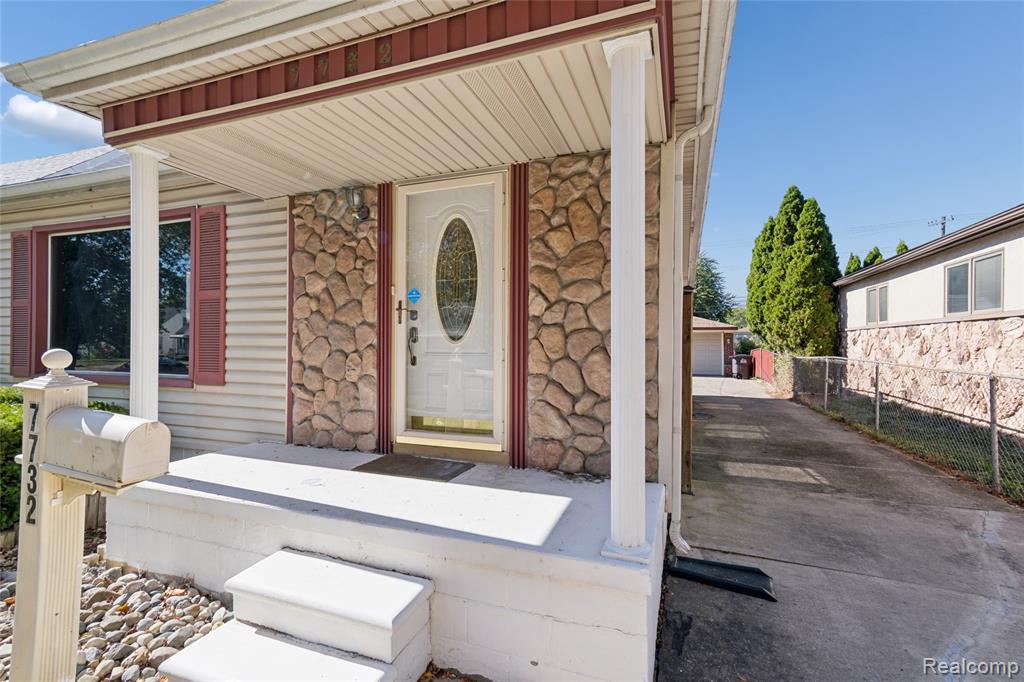 7732 Hipp Street, Taylor, MI 48180 — Photo 3