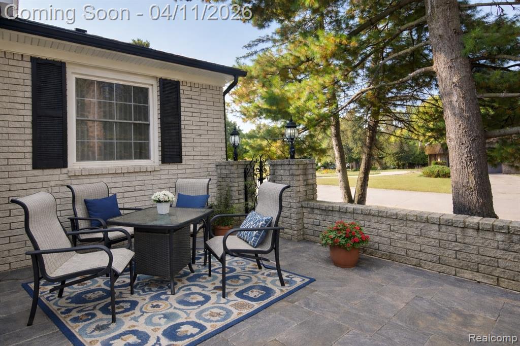 42881 Inverness Court, Northville, MI 48168 — Photo 4