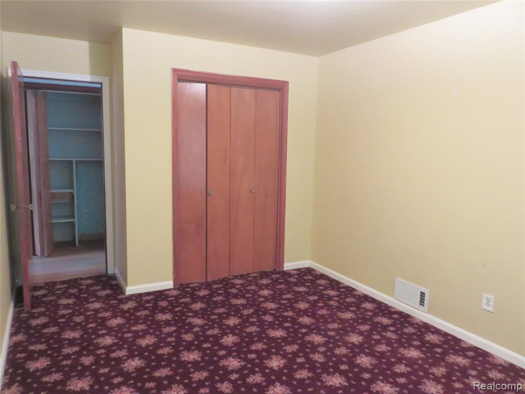 8961 Mortenview Drive, Taylor, MI 48180 — Photo 21