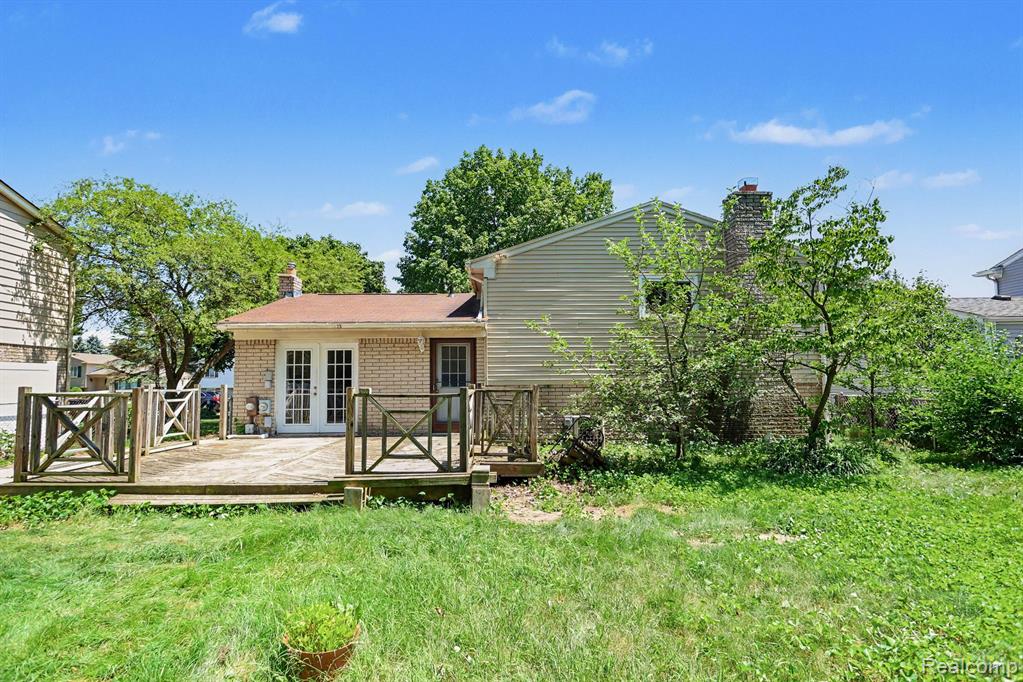 43171 Hartwick Drive, Sterling Heights, MI 48313 — Photo 28
