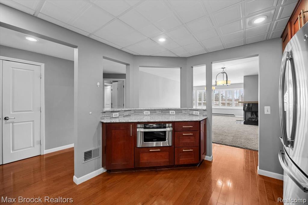 969 Greenview Court, 42, Rochester Hills, MI 48307 — Photo 11