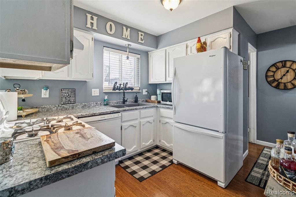 715 Cape Cod, 1, South Lyon, MI 48178 — Photo 10