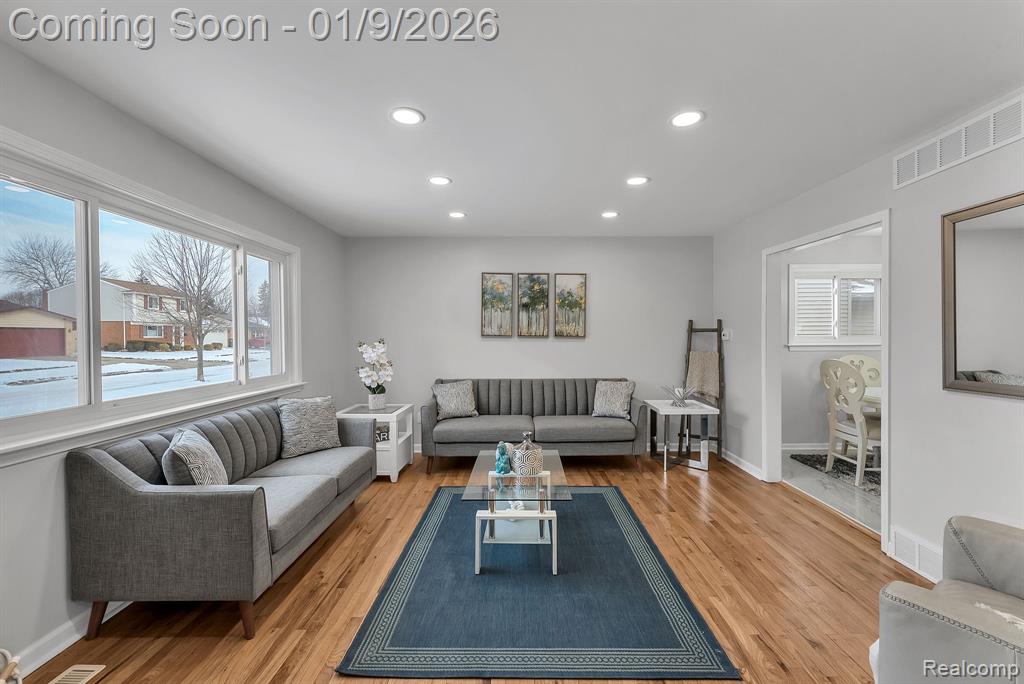 40585 Pinetree Drive, Plymouth, MI 48170 — Photo 11