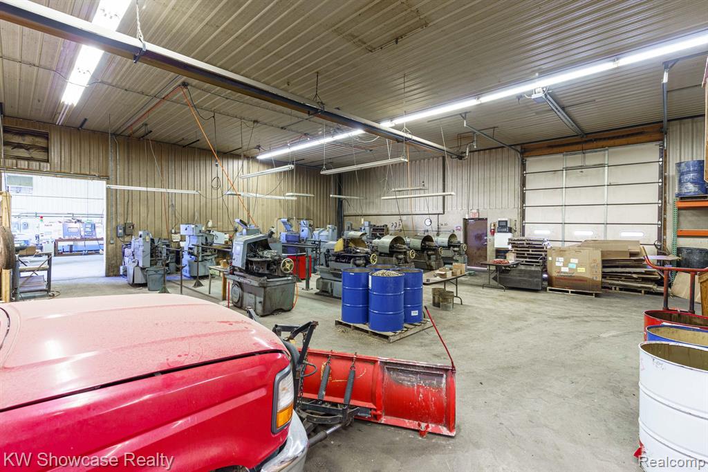 5684 E Highland Road, Howell, MI 48843 — Photo 39