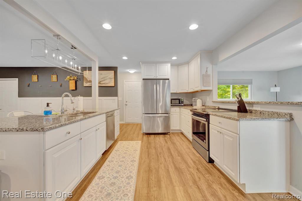 861 Seymour Lake Road, Oxford, MI 48371 — Photo 9
