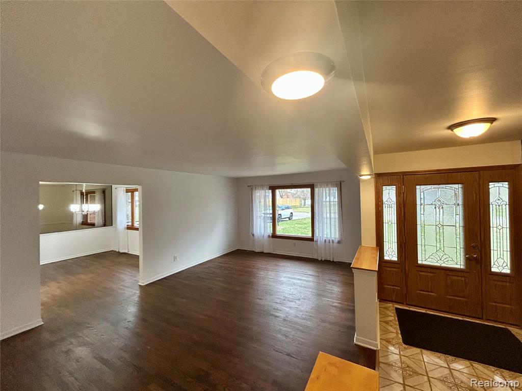 443 Boutell Drive, Grand Blanc, MI 48439 — Photo 3