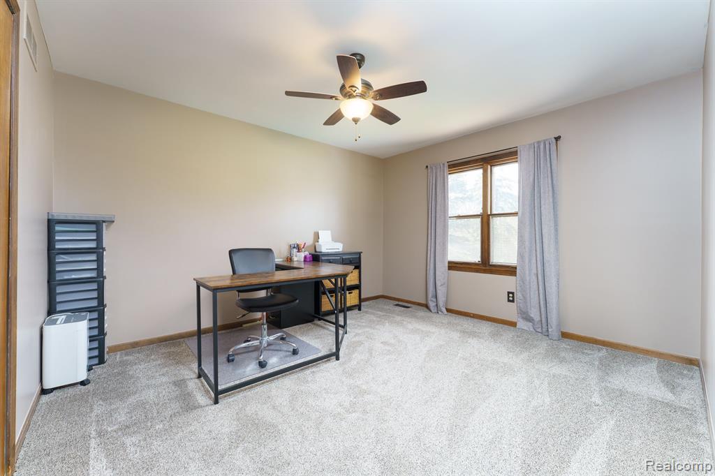 6300 VICTORIA Court, Fenton, MI 48430 — Photo 24