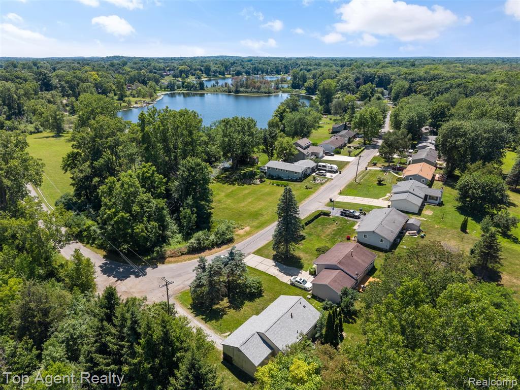 227 W Peterson Drive, Brighton, MI 48114 — Photo 31