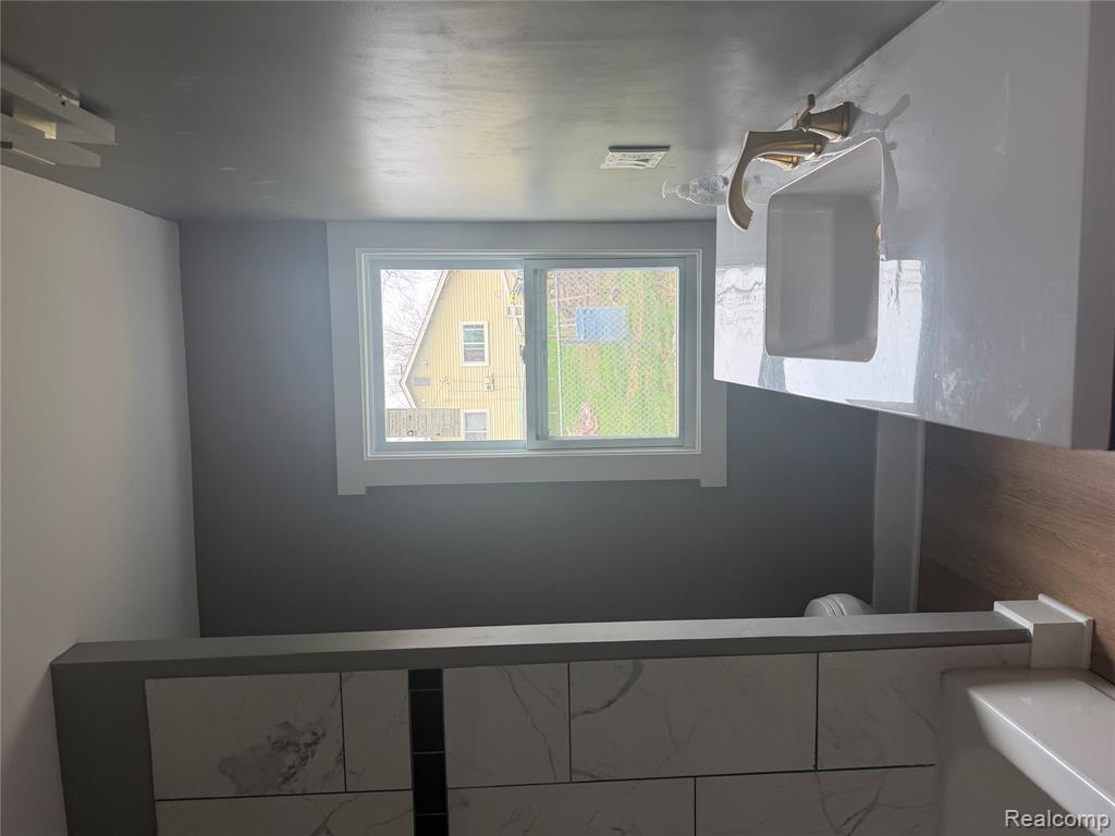 106 W Cornell Avenue, Pontiac, MI 48340 — Photo 16